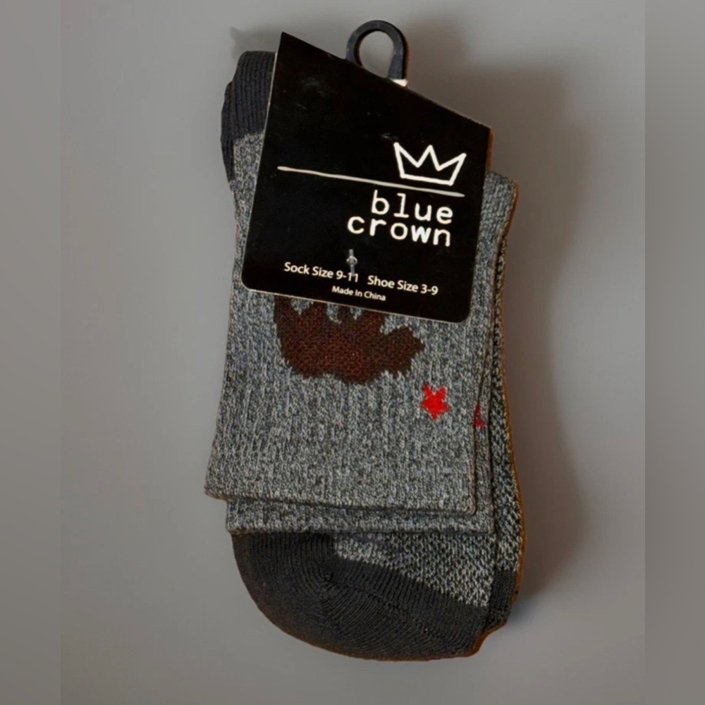 Tilly's Gray Crew Socks with Black Accents (Shoe sz 3-9, sock sz 9-11)